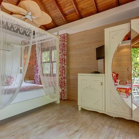 Lukka 4* Çıralı