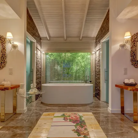 Aldeamento Turístico Lukka 4*